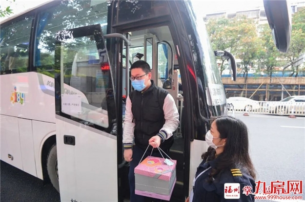 进校入座有讲究,在教室做操……直击福州高三复课首日!——九房网 进校入座有讲究,在教室做操……直击福州高三复课首日!——九房网