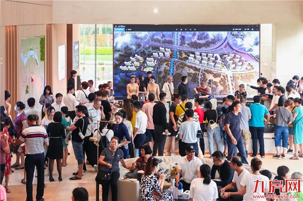 倾城瞩目!大东海•中央府营销中心盛大开放,启幕南二环!——九房网 倾城瞩目!大东海•中央府营销中心盛大开放,启幕南二环!——九房网