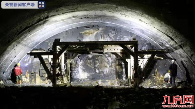  福厦高铁新年开门红 重点工程霞美村隧道顺利贯通——九房网