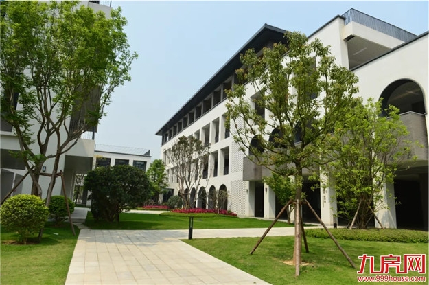 揭牌！福州新区这所学校，即将全面开学！——九房网