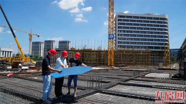 滨海综合医院（二期）首次吊装完成！预计后年投用！——九房网