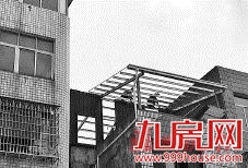 福清新厝镇　拆除楼顶违法搭盖——九房网