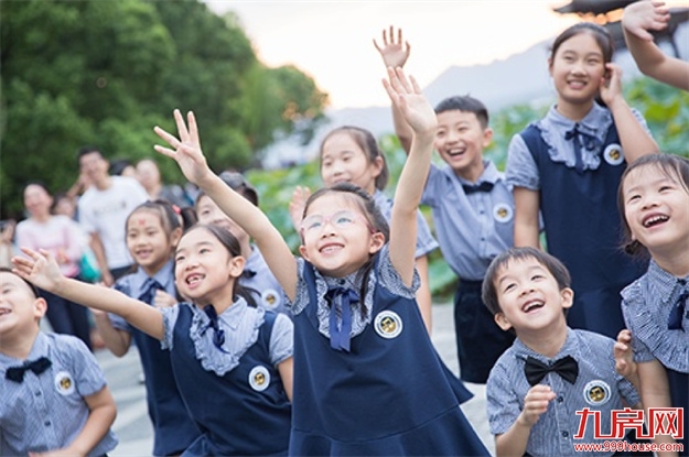 融创福州府 | 业主实录第3期 服务匠师观:探索美好的可能——九房网 融创福州府 | 业主实录第3期 服务匠师观:探索美好的可能——九房网