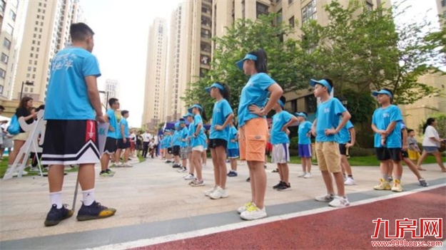 开学第一个周末,这群融侨少年用奔跑迎接晨光!——九房网 开学第一个周末,这群融侨少年用奔跑迎接晨光!——九房网