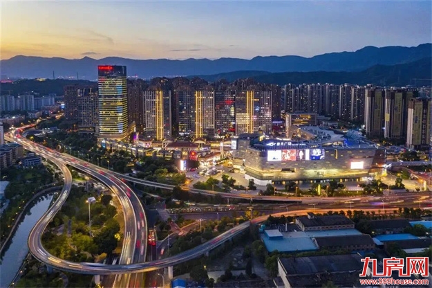 最挑剔的改善族，终于等来满分红盘！东二环+纯商品房+四大公园…——九房网