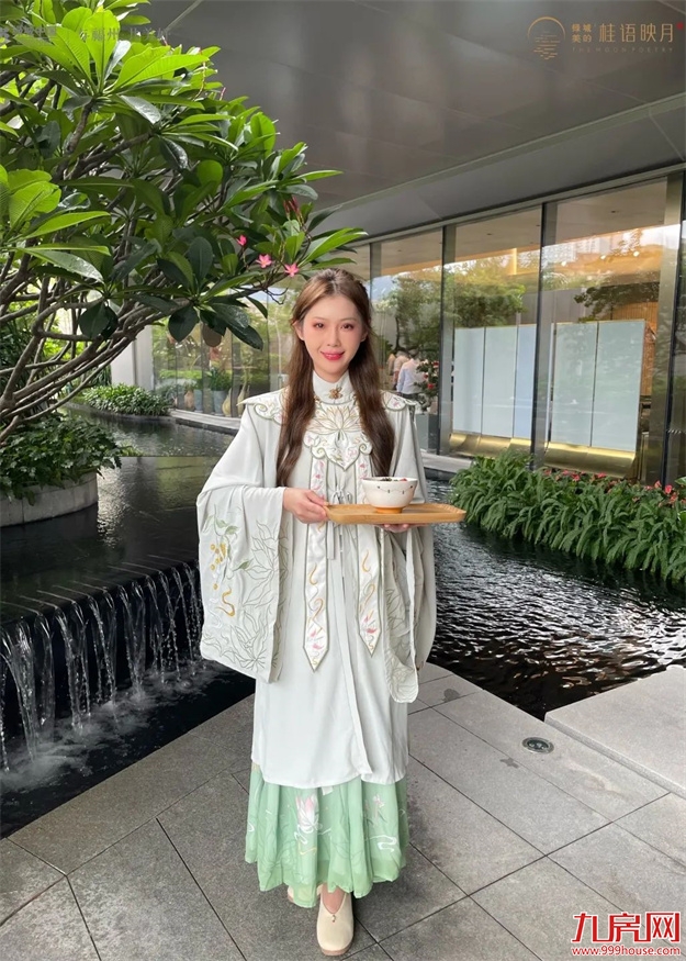 枫叶正红 美好映月丨一碗长寿面，重阳敬老情——九房网