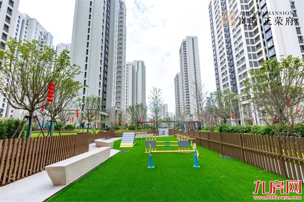 荣归府门|岚湾正荣府盛大交付，臻启风雅人居——九房网