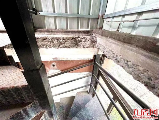 人民网报道！10年“屹立不倒”，福州惊现“最牛”违建！——九房网