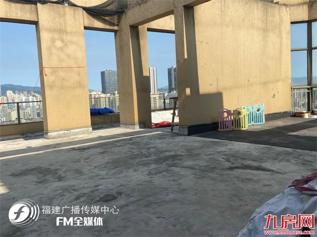 人民网报道！10年“屹立不倒”，福州惊现“最牛”违建！——九房网