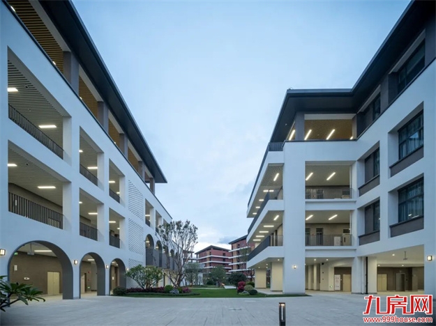 清华附中“空降”校长，履新福州学校，“实干派”能带来什么？——九房网