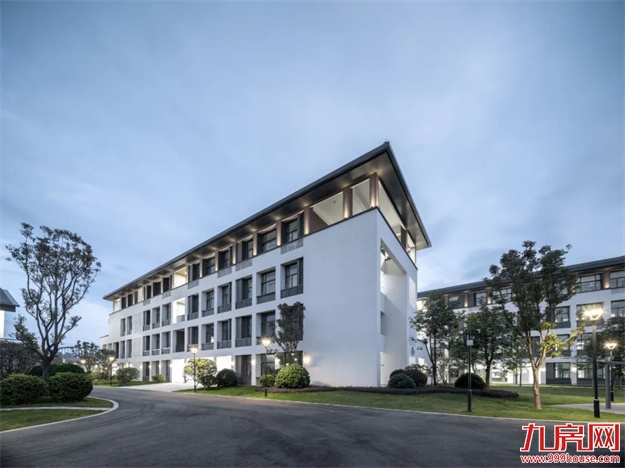 清华附中“空降”校长，履新福州学校，“实干派”能带来什么？——九房网