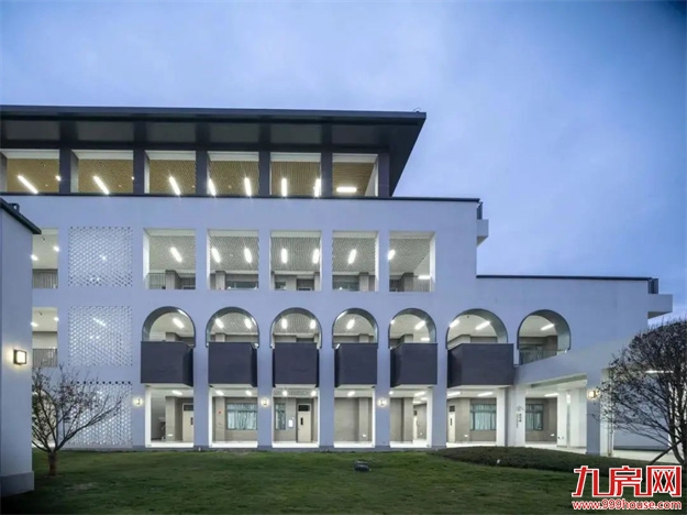 清华附中“空降”校长，履新福州学校，“实干派”能带来什么？——九房网