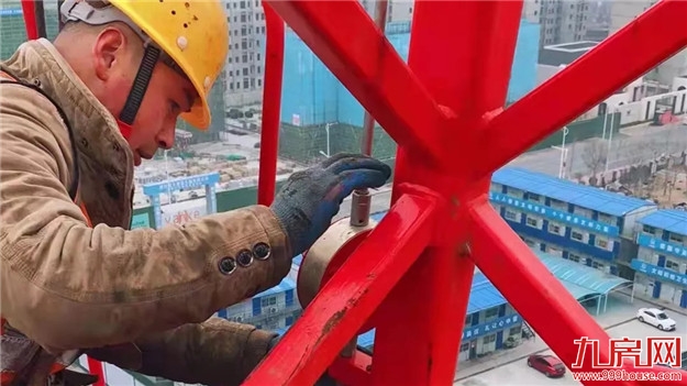 争分夺秒抢春时,鼓点铿锵施工忙——九房网 争分夺秒抢春时,鼓点铿锵施工忙——九房网