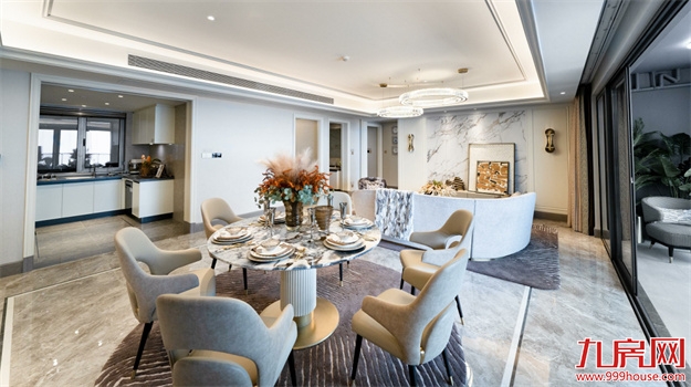 　　未来已来！精装大平层+智能家居，才是真正的豪宅第一梯队！——九房网