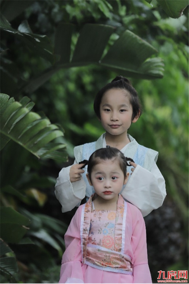 为什么选择滨江正荣府?听听他怎么说——九房网 为什么选择滨江正荣府?听听他怎么说——九房网