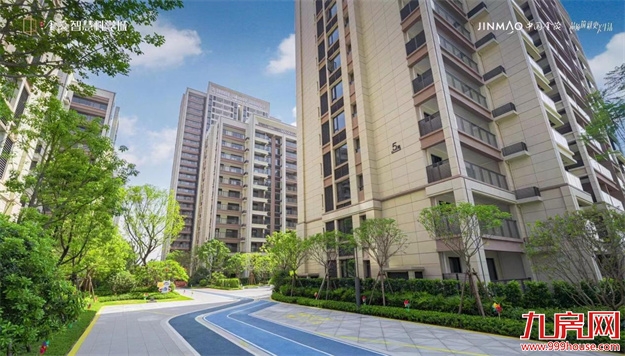 提前交房!实探央企海景现房,你可以永远相信中国金茂!——九房网 提前交房!实探央企海景现房,你可以永远相信中国金茂!——九房网