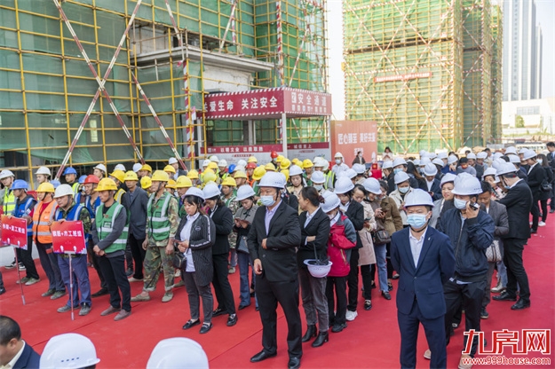 喜封金顶 | 正荣悦玲珑二期以匠心致品质,美好如约绽放——九房网 喜封金顶 | 正荣悦玲珑二期以匠心致品质,美好如约绽放——九房网