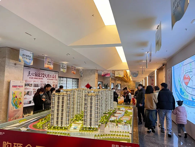 小阳春还在路上，西湖这个楼盘率先火了——九房网